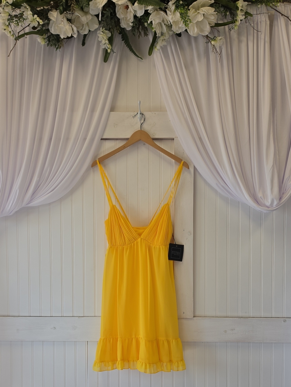 Mac Duggal NWT Yellow Marigold Ruffle V-Neck Criss Cross Mini Dress Sz 6 #70194